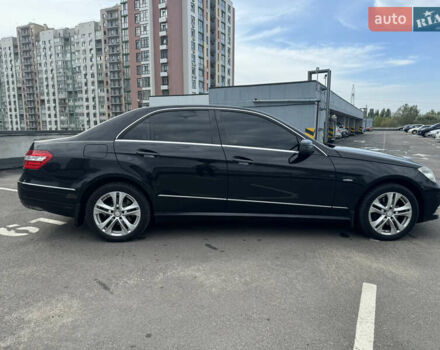 Мерседес Е-Клас, об'ємом двигуна 2.14 л та пробігом 240 тис. км за 16000 $, фото 6 на Automoto.ua