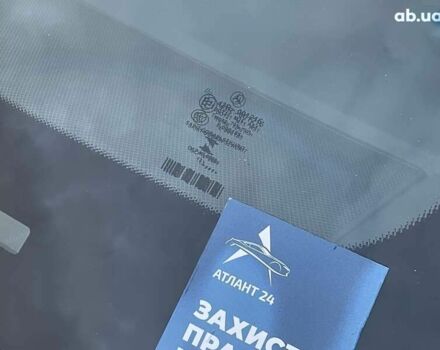 Мерседес Е-Класс, объемом двигателя 2 л и пробегом 175 тыс. км за 18490 $, фото 25 на Automoto.ua