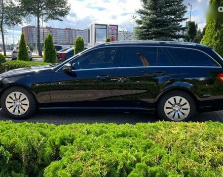 Мерседес Е-Класс, объемом двигателя 2.2 л и пробегом 260 тыс. км за 11999 $, фото 3 на Automoto.ua