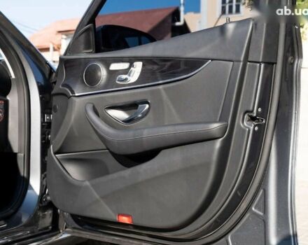 Мерседес Е-Класс, объемом двигателя 2 л и пробегом 80 тыс. км за 28900 $, фото 24 на Automoto.ua