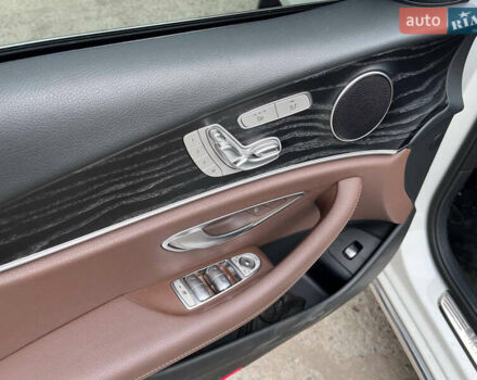 Мерседес Е-Клас, об'ємом двигуна 1.95 л та пробігом 150 тис. км за 20000 $, фото 27 на Automoto.ua