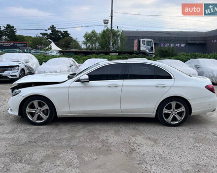 Мерседес Е-Клас, об'ємом двигуна 1.95 л та пробігом 150 тис. км за 20000 $, фото 5 на Automoto.ua