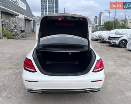 Мерседес Е-Клас, об'ємом двигуна 1.95 л та пробігом 150 тис. км за 20000 $, фото 14 на Automoto.ua