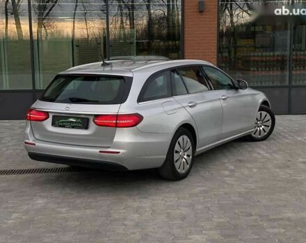 Мерседес Е-Класс, объемом двигателя 2 л и пробегом 360 тыс. км за 15990 $, фото 8 на Automoto.ua