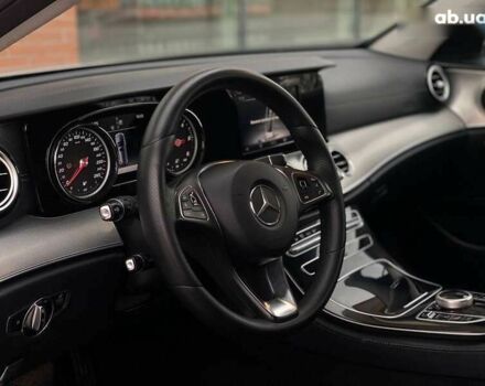 Мерседес Е-Класс, объемом двигателя 2 л и пробегом 360 тыс. км за 15990 $, фото 14 на Automoto.ua