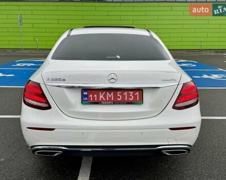 Мерседес Е-Класс, объемом двигателя 1.95 л и пробегом 99 тыс. км за 31900 $, фото 16 на Automoto.ua