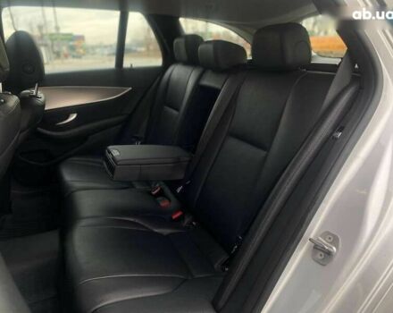 Мерседес Е-Клас, об'ємом двигуна 2 л та пробігом 360 тис. км за 15990 $, фото 18 на Automoto.ua