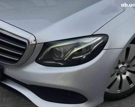 Мерседес Е-Класс, объемом двигателя 2 л и пробегом 360 тыс. км за 15990 $, фото 1 на Automoto.ua