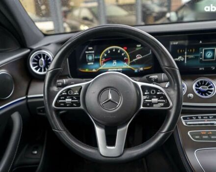 Мерседес Е-Класс, объемом двигателя 2 л и пробегом 25 тыс. км за 27800 $, фото 20 на Automoto.ua