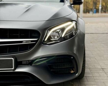 Мерседес Е-Класс, объемом двигателя 4 л и пробегом 17 тыс. км за 97000 $, фото 6 на Automoto.ua