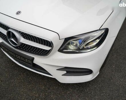 Мерседес Е-Класс, объемом двигателя 2 л и пробегом 25 тыс. км за 27800 $, фото 6 на Automoto.ua