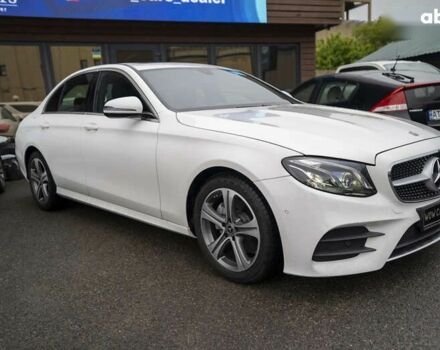 Мерседес Е-Класс, объемом двигателя 2 л и пробегом 25 тыс. км за 27800 $, фото 3 на Automoto.ua