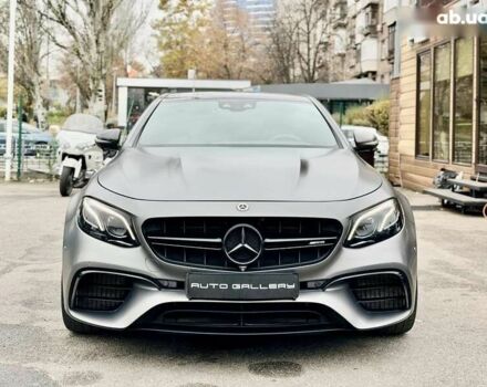 Мерседес Е-Клас, об'ємом двигуна 4 л та пробігом 64 тис. км за 89500 $, фото 1 на Automoto.ua