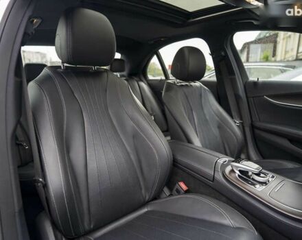 Мерседес Е-Класс, объемом двигателя 2 л и пробегом 25 тыс. км за 27800 $, фото 25 на Automoto.ua