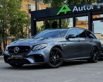 Мерседес Е-Класс, объемом двигателя 4 л и пробегом 70 тыс. км за 65900 $, фото 4 на Automoto.ua