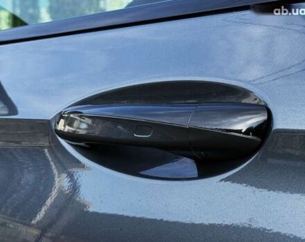 Мерседес Е-Класс, объемом двигателя 4 л и пробегом 70 тыс. км за 65900 $, фото 20 на Automoto.ua