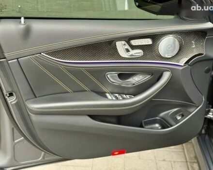 Мерседес Е-Класс, объемом двигателя 4 л и пробегом 17 тыс. км за 96500 $, фото 24 на Automoto.ua