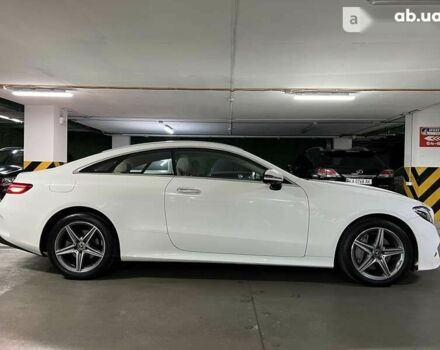 Мерседес Е-Клас, об'ємом двигуна 2 л та пробігом 25 тис. км за 52500 $, фото 11 на Automoto.ua