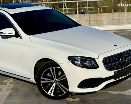 Мерседес Е-Класс, объемом двигателя 2 л и пробегом 186 тыс. км за 31990 $, фото 2 на Automoto.ua