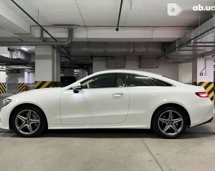 Мерседес Е-Клас, об'ємом двигуна 2 л та пробігом 25 тис. км за 52500 $, фото 5 на Automoto.ua