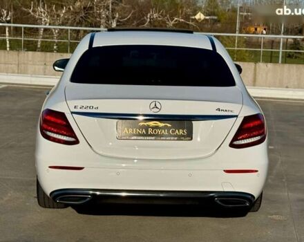 Мерседес Е-Класс, объемом двигателя 2 л и пробегом 186 тыс. км за 31990 $, фото 14 на Automoto.ua