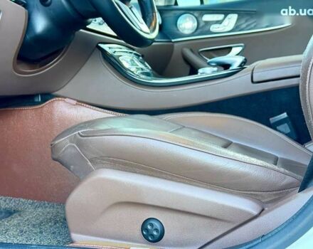 Мерседес Е-Класс, объемом двигателя 2 л и пробегом 186 тыс. км за 31990 $, фото 24 на Automoto.ua