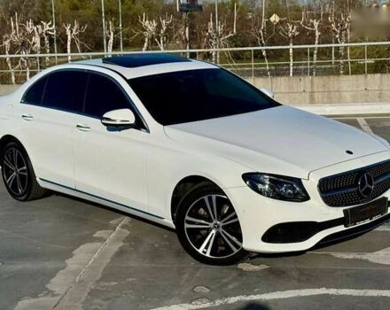 Мерседес Е-Класс, объемом двигателя 2 л и пробегом 186 тыс. км за 31990 $, фото 3 на Automoto.ua