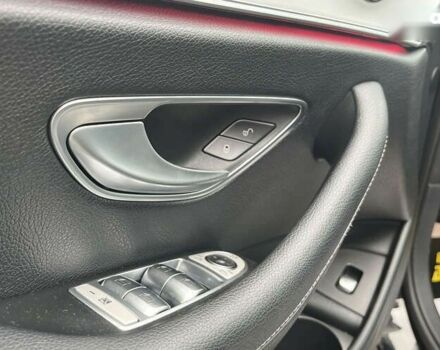 Мерседес Е-Класс, объемом двигателя 0 л и пробегом 247 тыс. км за 46500 $, фото 12 на Automoto.ua