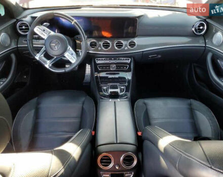 Мерседес Е-Класс, объемом двигателя 3.98 л и пробегом 51 тыс. км за 48500 $, фото 4 на Automoto.ua