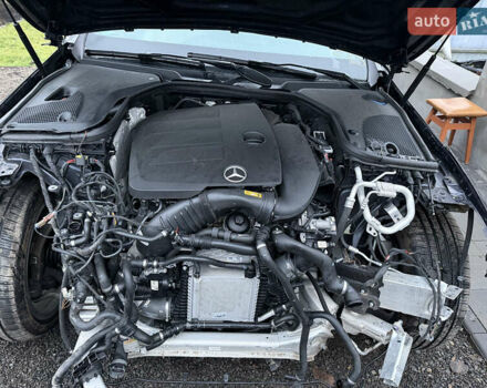 Мерседес Е-Класс, объемом двигателя 0 л и пробегом 19 тыс. км за 23500 $, фото 6 на Automoto.ua