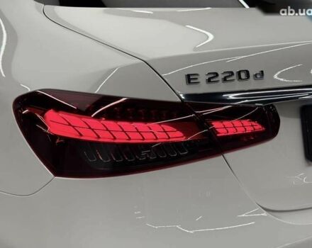 Мерседес Е-Класс, объемом двигателя 2 л и пробегом 75 тыс. км за 52500 $, фото 11 на Automoto.ua