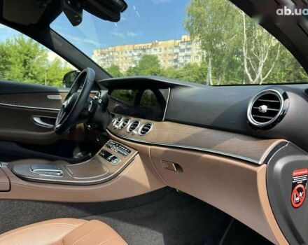 Мерседес Е-Класс, объемом двигателя 2 л и пробегом 19 тыс. км за 60800 $, фото 25 на Automoto.ua