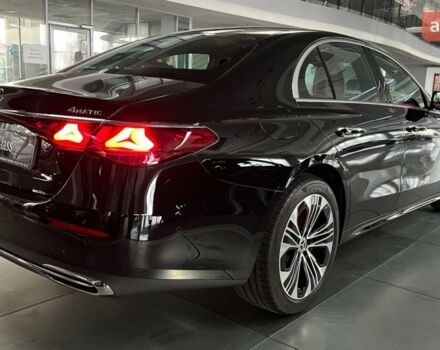 Мерседес Е-Класс, объемом двигателя 1.99 л и пробегом 0 тыс. км за 97612 $, фото 2 на Automoto.ua