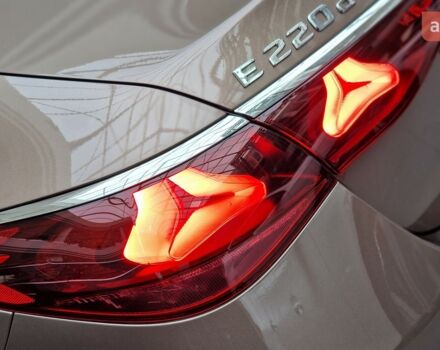 Мерседес Е-Класс, объемом двигателя 1.99 л и пробегом 0 тыс. км за 98707 $, фото 29 на Automoto.ua