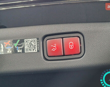 Мерседес Е-Класс, объемом двигателя 3 л и пробегом 0 тыс. км за 167758 $, фото 37 на Automoto.ua