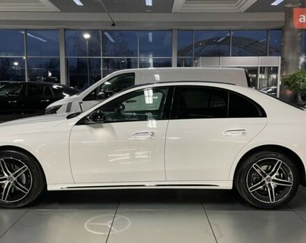 Мерседес Е-Клас, об'ємом двигуна 1.99 л та пробігом 0 тис. км за 9891297 $, фото 8 на Automoto.ua