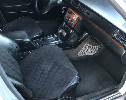 Мерседес Е-Класс, объемом двигателя 2.5 л и пробегом 344 тыс. км за 3150 $, фото 24 на Automoto.ua