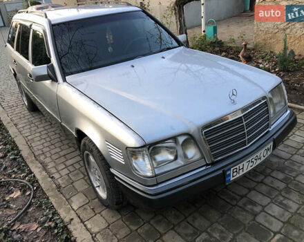 Мерседес Е-Класс, объемом двигателя 2.5 л и пробегом 344 тыс. км за 3150 $, фото 22 на Automoto.ua