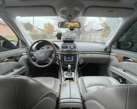 Мерседес Е-Класс, объемом двигателя 3.2 л и пробегом 305 тыс. км за 4200 $, фото 4 на Automoto.ua