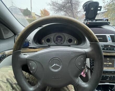 Мерседес Е-Класс, объемом двигателя 3.2 л и пробегом 305 тыс. км за 4200 $, фото 1 на Automoto.ua