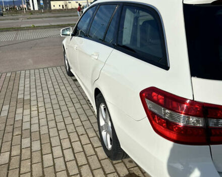 Мерседес Е-Класс, объемом двигателя 2.2 л и пробегом 389 тыс. км за 12050 $, фото 4 на Automoto.ua