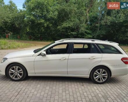 Мерседес Е-Класс, объемом двигателя 2.2 л и пробегом 500 тыс. км за 11322 $, фото 3 на Automoto.ua