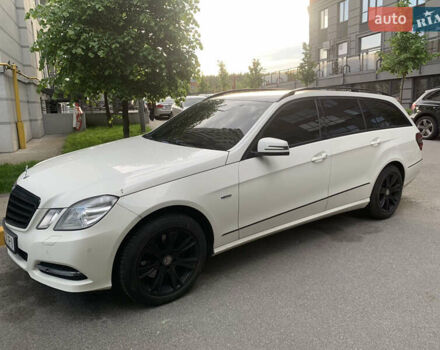 Мерседес Е-Класс, объемом двигателя 2.2 л и пробегом 330 тыс. км за 14000 $, фото 6 на Automoto.ua