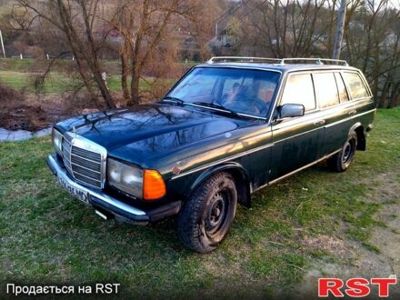 Мерседес Е-Клас 1982 у Каменце-Подольском на Automoto.ua Мерседес Е-Клас, об'ємом двигуна 30 л та пробігом 0 тис. км за 1090 $, фото 1 на Automoto.ua