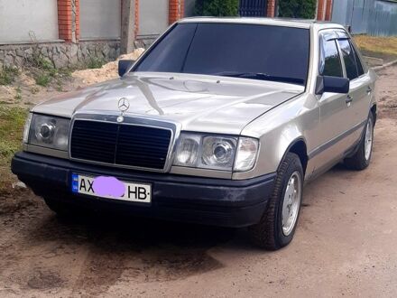 Мерседес Е-Класс 1988 в Валках на Automoto.ua Мерседес Е-Класс, объемом двигателя 2.3 л и пробегом 470 тыс. км за 1800 $, фото 1 на Automoto.ua