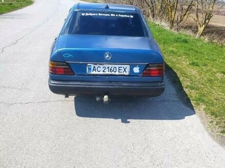 Мерседес Е-Клас 1989 у Луцьку на Automoto.ua Мерседес Е-Клас, об'ємом двигуна 2.5 л та пробігом 420 тис. км за 1600 $, фото 1 на Automoto.ua