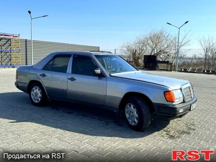 Мерседес Е-Класс 1990 в Николаеве на Automoto.ua Мерседес Е-Класс, объемом двигателя 26 л и пробегом 0 тыс. км за 1400 $, фото 1 на Automoto.ua