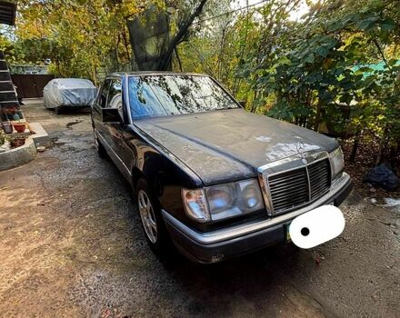 Мерседес Е-Класс, объемом двигателя 2.3 л и пробегом 500 тыс. км за 1550 $, фото 1 на Automoto.ua
