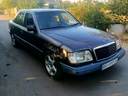 Мерседес Е-Класс 1995 в Одессе на Automoto.ua Мерседес Е-Класс, объемом двигателя 2.5 л и пробегом 200 тыс. км за 1450 $, фото 1 на Automoto.ua