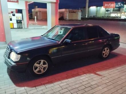 Мерседес Е-Класс 1995 в Харькове на Automoto.ua Мерседес Е-Класс, объемом двигателя 2 л и пробегом 415 тыс. км за 3000 $, фото 1 на Automoto.ua